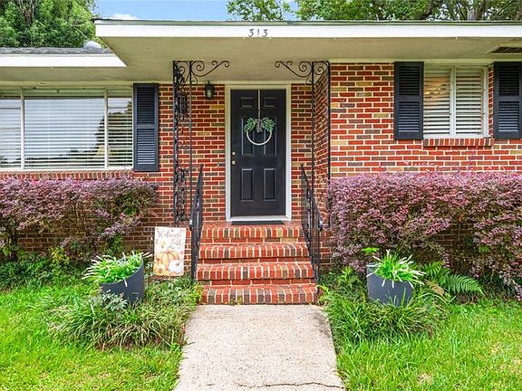 2nd image of 313 Thornhill Cir