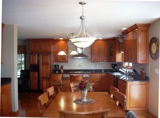 9059 S Natoma Ave, Oak Lawn, IL 60453