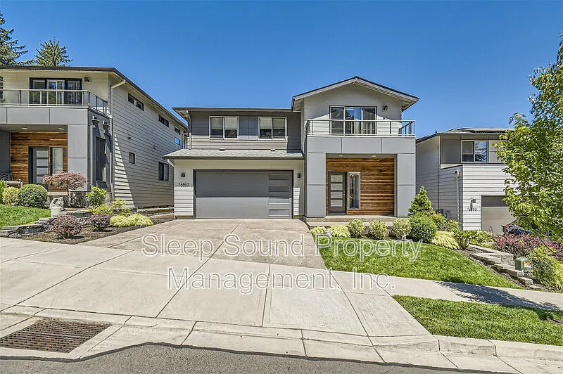 16867 SE Huckleberry St photo 1