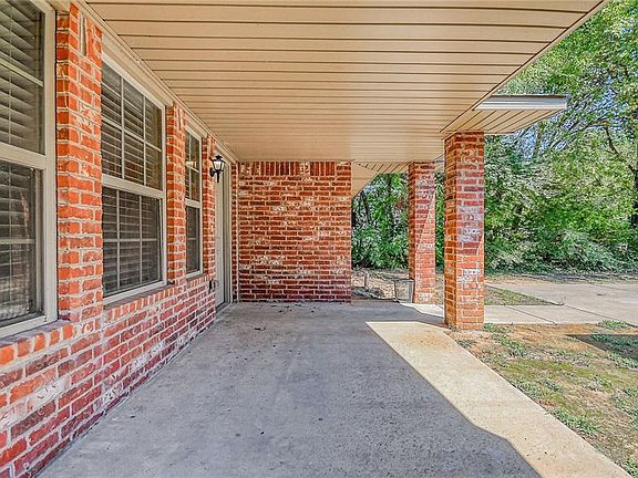 3rd image of 1422 Morland Ave