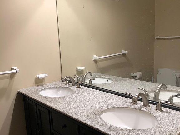 Double sink in Master Bath