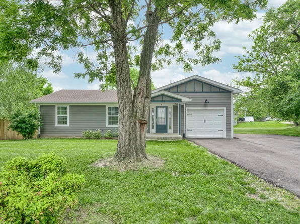 576 Hughes St, Cookeville, TN 38501