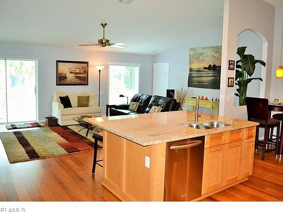 5th image of 740 24th Ave NW