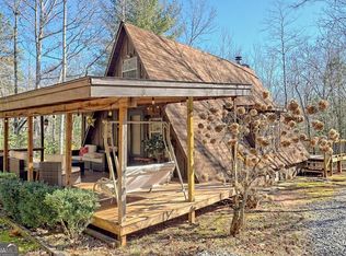 27 Two Cedars Rd, Morganton, GA 30560