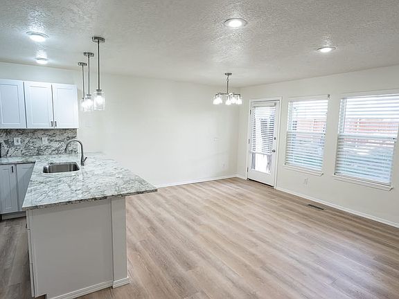 3rd image of 5841 N Cobbler Ln