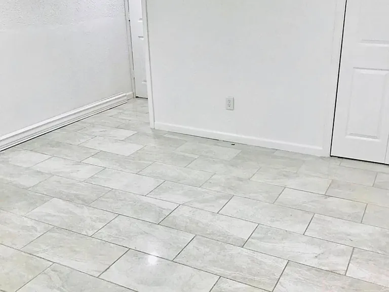 Regina Dr — Photo 19