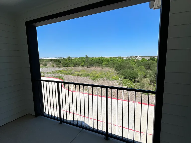 Rollingwood Dr — Photo 29