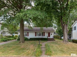 2035 Tremont Ave, Davenport, IA 52803