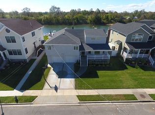 3518 Woodward St, Oceanside, NY 11572