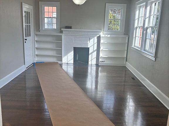4th image of 232 Huntington Blvd NE