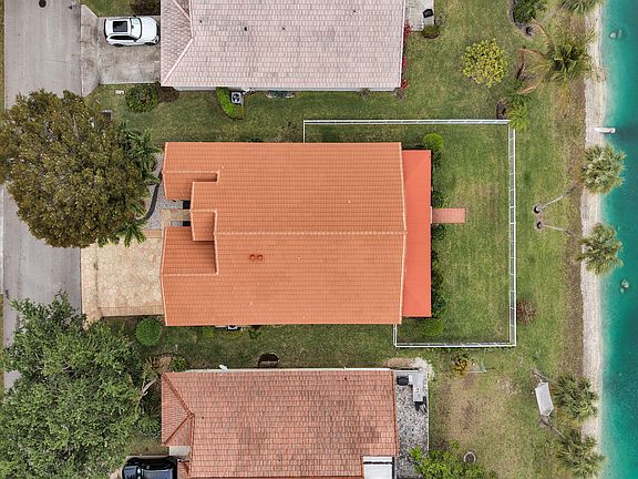 3rd image of 600 NW 45th Avenue