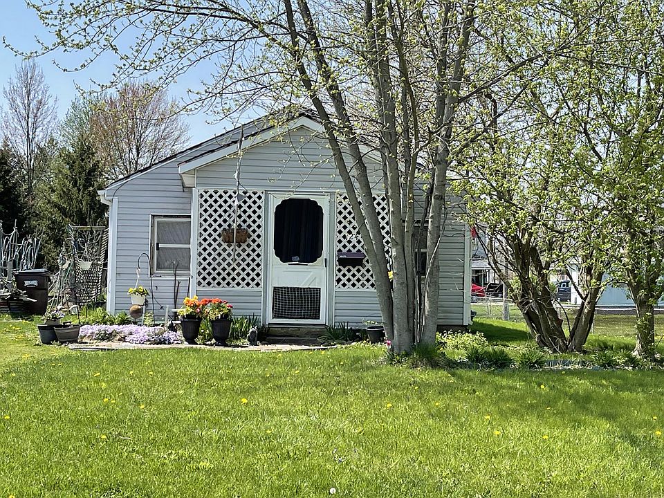 1st image of 124 Harrison Ave