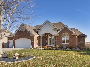 17602 Prestwick Ave, Omaha, NE 68136