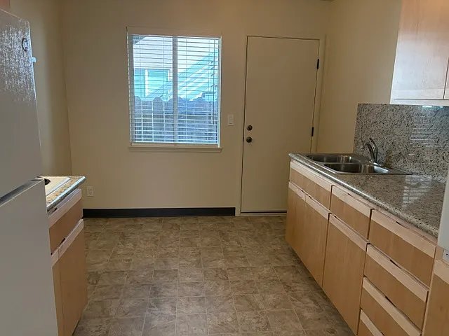 1816 Park Ave #F — Photo 4