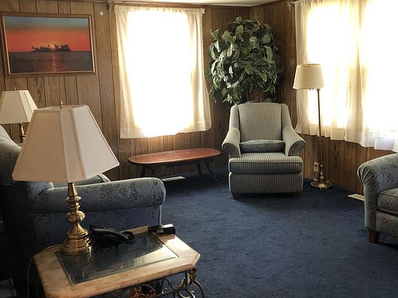 2nd image of 627 Sara Dr