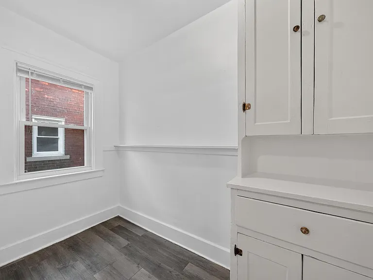 2025 Calvert St — Photo 19