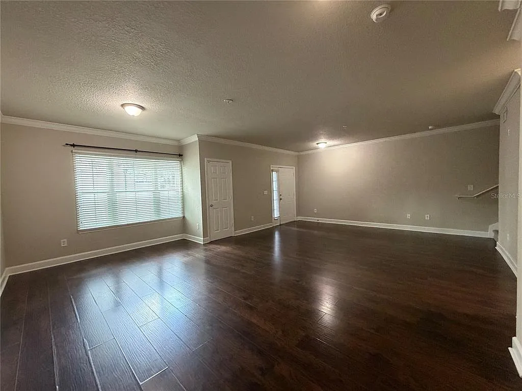 2 bed, 2.5 bath, 1459 sqft, $2,395 — Photo 3