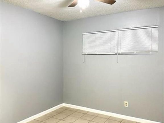 5th image of 6928 Hirsch Rd #6930