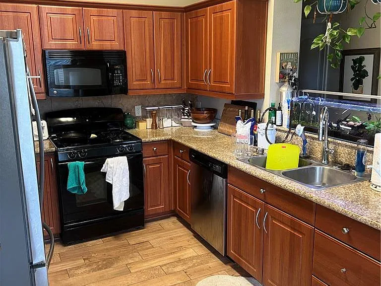 2810 Silver Oak Dr — Photo 3