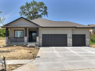 2606 N 188th St, Elkhorn, NE 68022