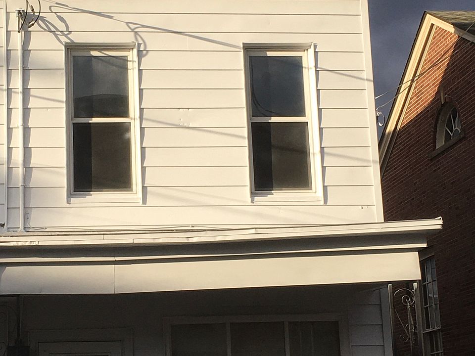1st image of 27 E Pine St