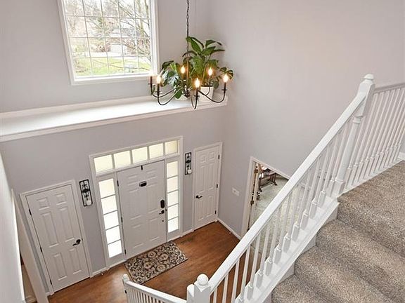 3rd image of 1220 Silvercreek Cir
