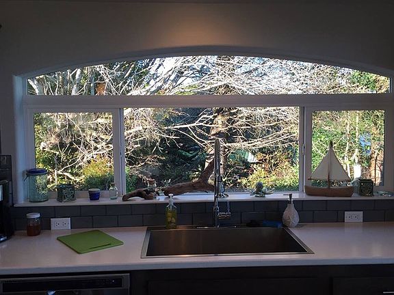 5th image of 120 Marine View Dr SE