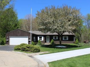 513 Anthony Ct, Morrison, IL 61270