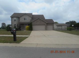 15579 Orchard Meadows Dr, Monroe, MI 48161