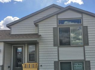 406 Gleason Dr, Wamsutter, WY 82336