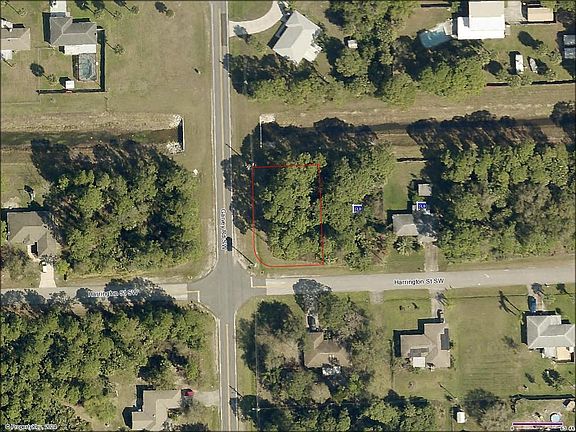 3rd image of 647 Harrington St SW