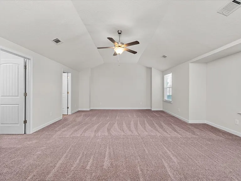 3009 Stanhope Dr — Photo 8