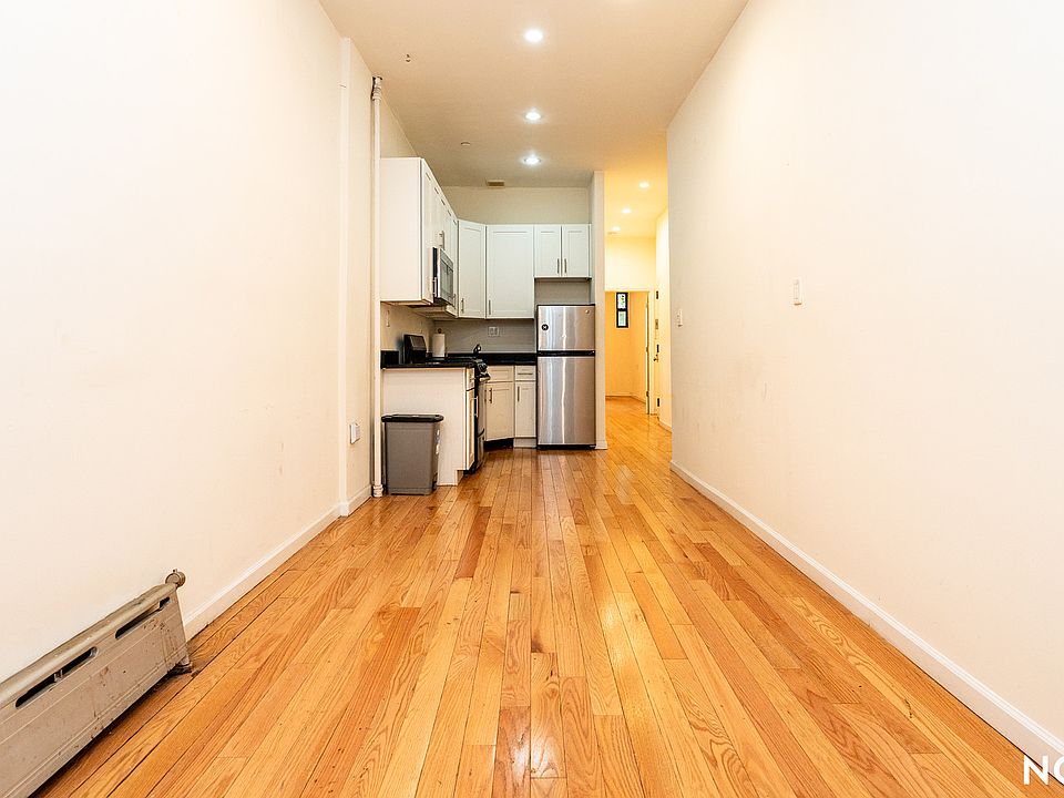 1st image of 469 Harman St #1R