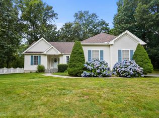 27 David Dr, Middletown, CT 06457