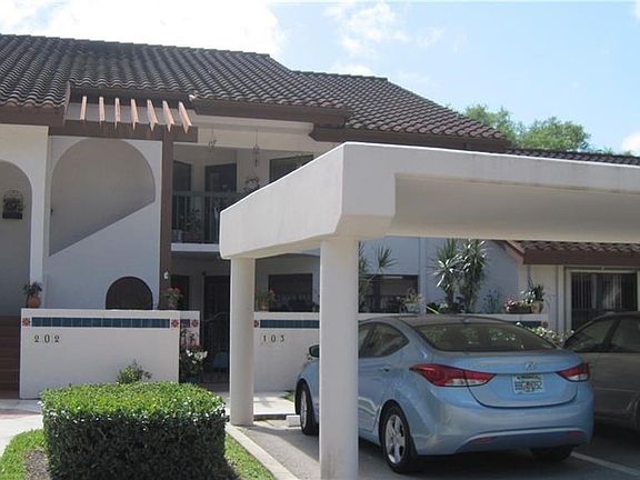 2nd image of 6130 SE Martinique Dr APT 202