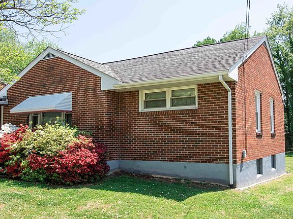 2nd image of 2615 Churchill Dr NW