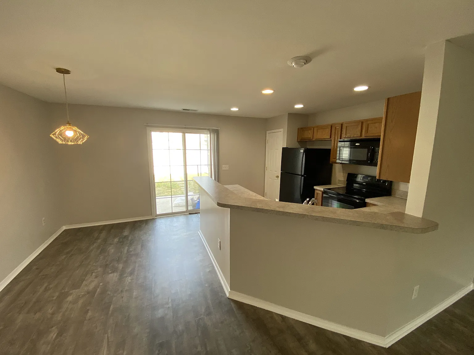 2 bed, 2.5 bath, 1338 sqft, $1,800 — Photo 4