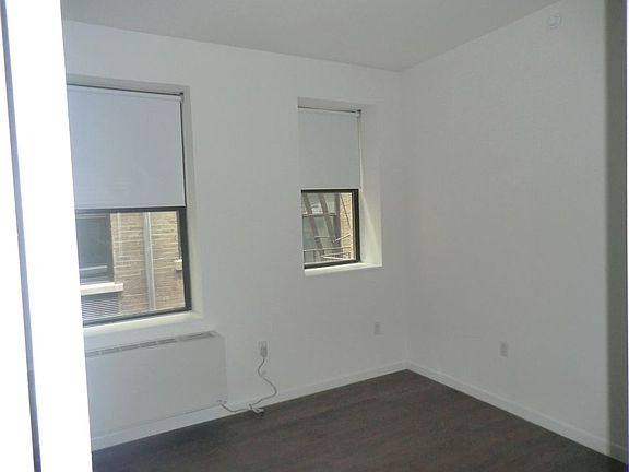 3rd image of 272 Manhattan Ave APT 6D