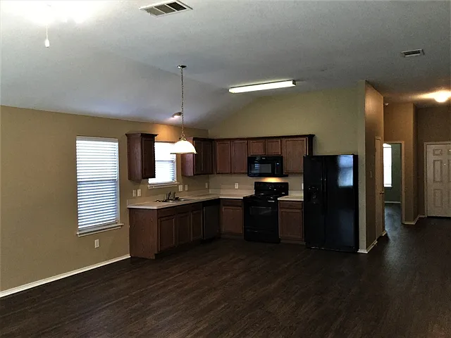7837 Red Spring Rd — Photo 2