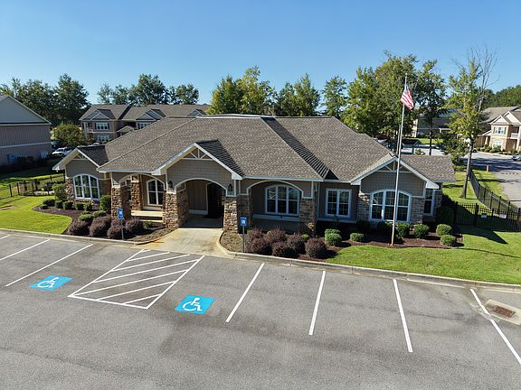 5th image of 75 Woodlawn Dr #D1