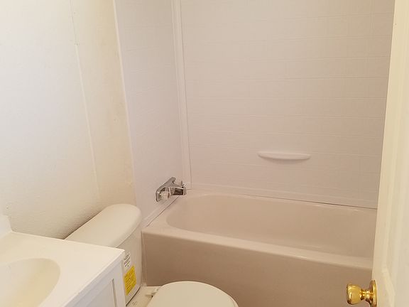 4th image of 3170 Bonaire Cir