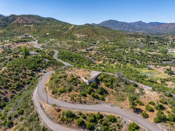 10241 Winthrop Ct, Shasta, CA 96087