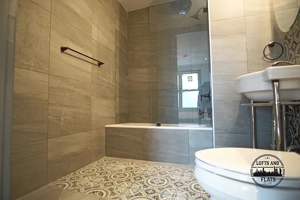 Rented by Lofts and Flats LLC | media 8