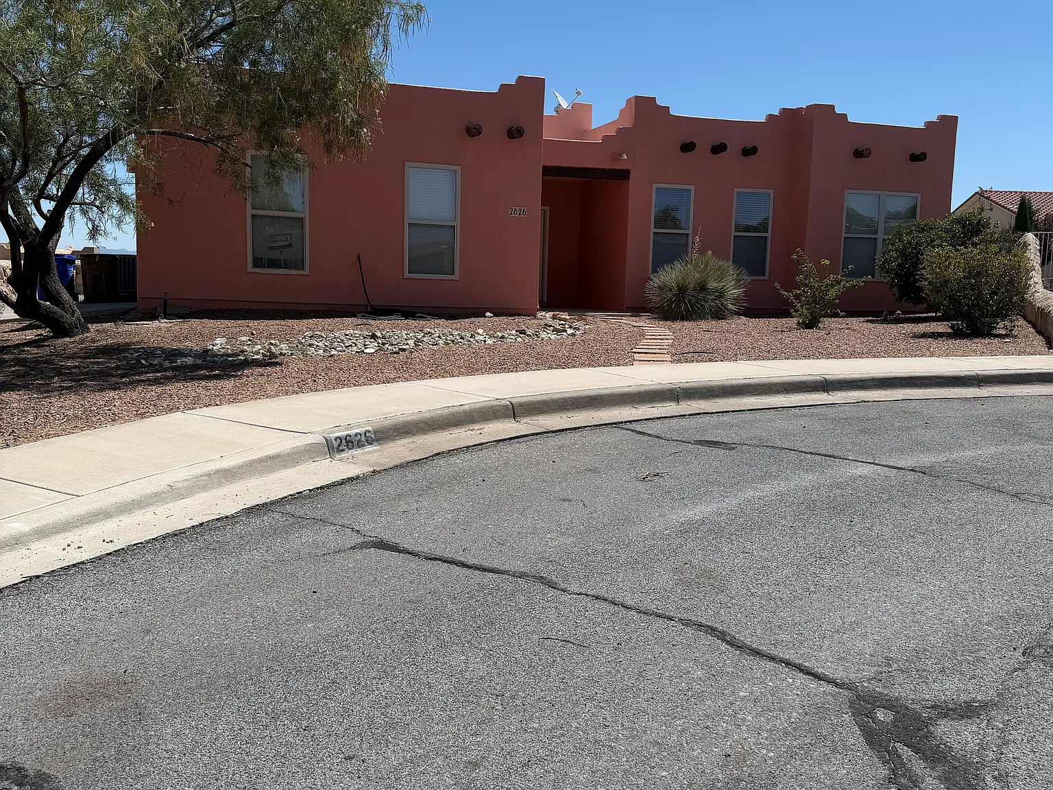 3 bed, 1836 sqft, $1,700 — Photo 1