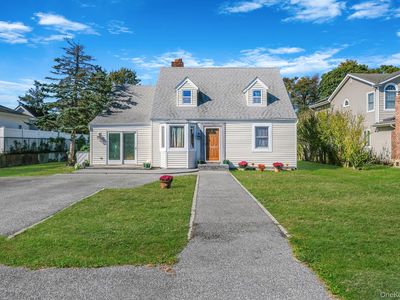 404 Vanderbilt Boulevard, Oakdale, NY, 11769