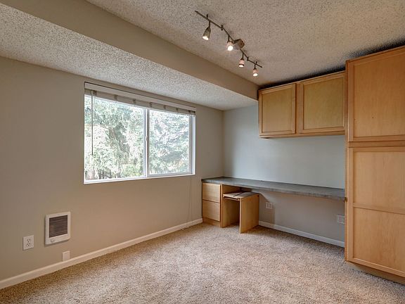 4th image of 8642 164th Ave NE #B104