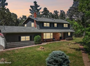 5780 Stanley Dr, Auburn, CA 95602