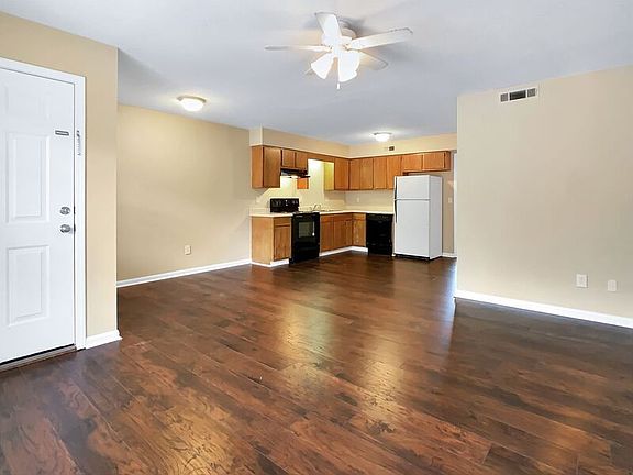 2nd image of 2511 48th Pl E