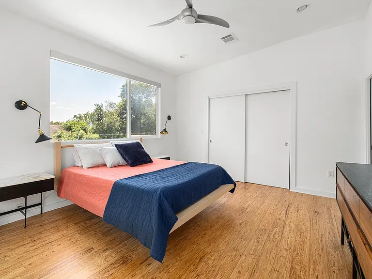 1606 Salina St — Photo 12