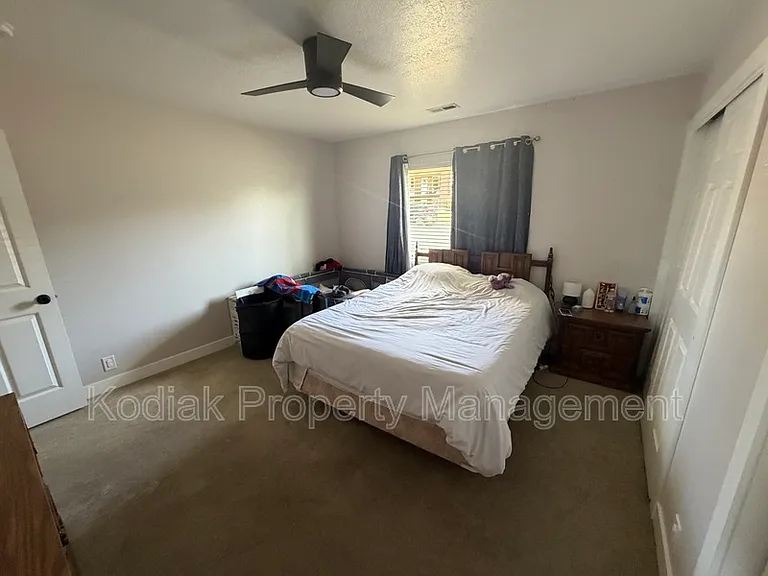 83 E 550 N — Photo 8